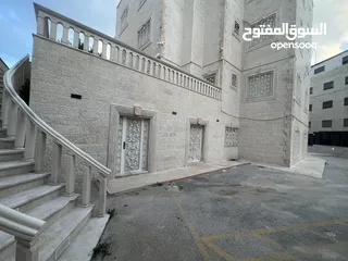  19 قصر فيلا فخمة جدا للبيع في الجبيهه