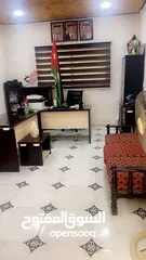  12 اثاث  مدرسة ورضة.  مكاتب  مستعملة بحاله الجيد جدا المفرق
