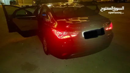  3 هونداي سوناتا 2012 هايبرد بحاله جيده جدا للبيع من المالك