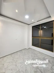  23 شقة استثمارية فاخرة للبيع (طابق ارضي)