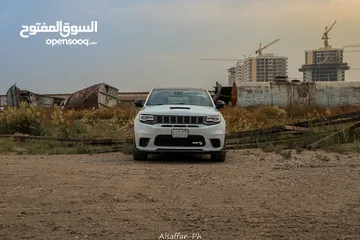  6 Jeep trackhawk