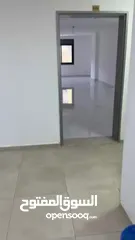  4 شقة مميزة بجانب السرية