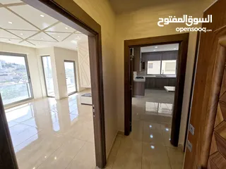  2 ضاحية الرشيد شقة فارغة مطلة و فخمة للإيجار السنوي مكونة من 3 نوم