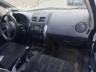  10 سيارة سوزوكي  sx4موديل 2012 لون ابيض جير عادي