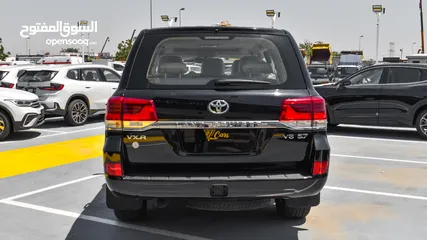  18 TOYOTA LAND CRUISER VXR  5.7L V8  2021  GCC