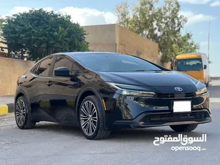 4 تويوتا يريوس هايبرد موديل 2023 الشكل الجديد كليا ومميزه