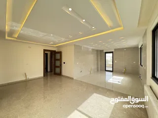  12 شقة مميزة طابق اول مساحة 214 م بتشطيبات مميزة باجمل مناطق رجم عميش مع بلكونات بنظام ترسات