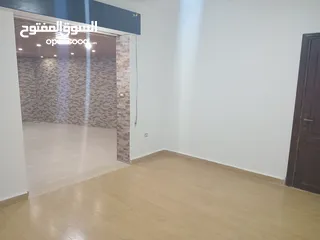  18 الرابية شقة طابق ارضي للبيع