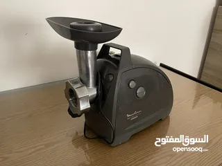  3 فرّامة لحم Moulinex HV8 Plus أصلية 2000W بحالة ممتازة – استخدام خفيف – للبيع