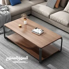  2 طاولة وسط عصرية تضيف لمسة فخامة لبيتك سطح خشبي بلون جوزي دافئ مع إطار معدني أسود أنيق