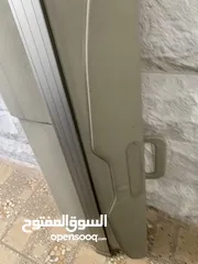  2 حاملات سقف + غطا صندوق خلفي داخلي