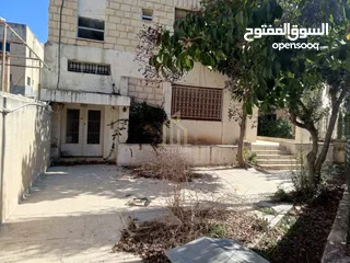  4 عمارة للبيع من أربع طوابق في موقع مميز في ضاحية الرشيد بسعر مميز  للاستثمار أو للسكن / ref 9428