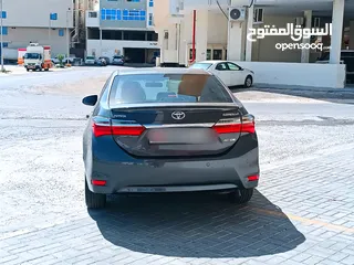  2 TOYOTA COROLLA 2.0XLI 2019 WITH SUNROOF IN GOOD CONDITION 5 SEATER SEDAN CAR FOR SALE