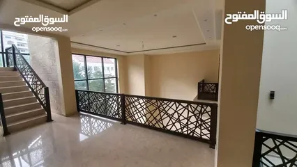  5 فيلا مستقله فارغه للايجار+ تشطيبات فاخره سوبر ديلوكس مسبح + مصعد + 4 طوابق