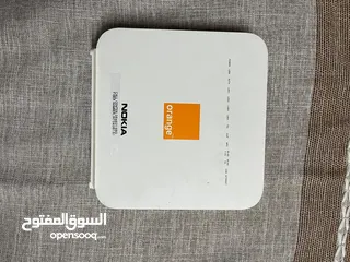  3 راوترات +مقوى اشارة بحالة ممتازة للبيع - Orange وZain