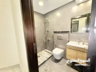  5 شقة طابقية 3 غرف ماستر والعمارة فقط 6 شقق