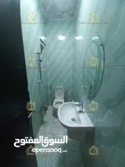  18 شقة فارغة للايجار في اجمل مواقع دابوق 2 نوم طابق اول من فيلا مع اطلالة مميزة