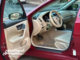  10 نيسان ألتيما بنزين  2013 فحص كامل وارد الكويت بحال الوكالة للبيع بسعر مغري