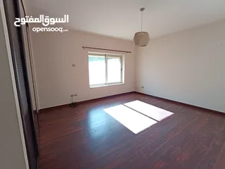  4 شقة غير مفروشة للإيجار 380م2 ( Property 19112 ) سنوي فقط