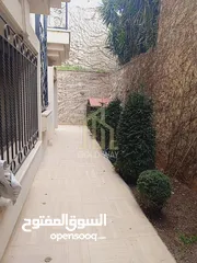  9 شقة شبه أرضية مع حديقة 270م بتشطيبات راقية في أرقى مناطق عبدون/ ref 4000