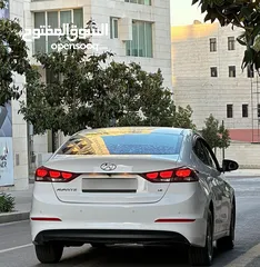  15 هيونداي افانتي AD2018