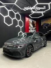  1 GTI mk8 عداد 30 ألف . اضافات نادرة . بحال الوكالة