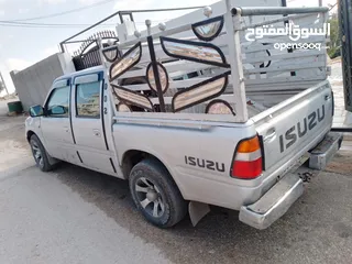  3 للبيع بكم اسوزو غمارتين موديل 2002