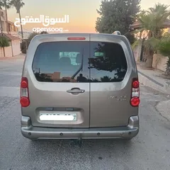  4 بيجو بارتنر 2017 (6+1) ديزل جير عادي نخب أصل شركة يد صفر