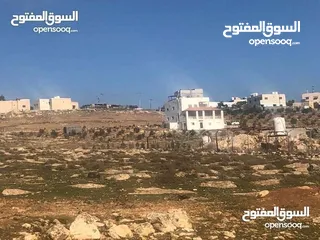  1 4700م للبيع طريق اربد الزرقاء خلف معصره الفهد