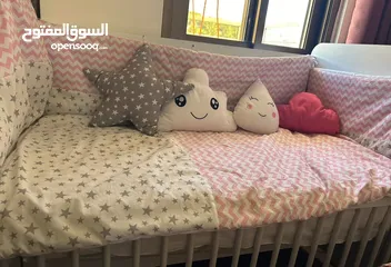 1 سرير اطفال للبيع