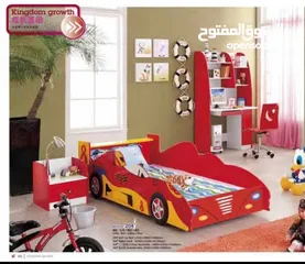  1 سرير اطفال و كومديات