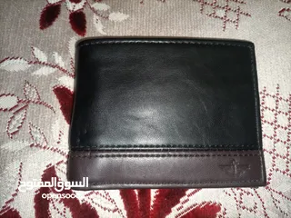  5 محافظ عدد اتنين جديد ووحده مستعمله اسبوع بحالة الوكاله