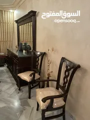  1 طقم سفرة فاخر بحالة جديد