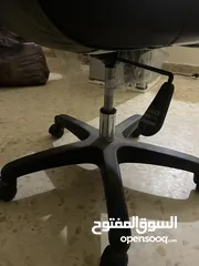  5 كرسي مكتب جلد قابل للترفيع والتنزيل وتثبيت وتحريك الظهر والدوران 360 درجة