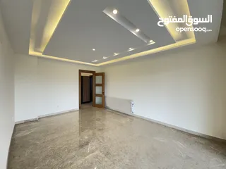  8 شقة مميزة طابق اول مساحة 214 م بتشطيبات مميزة باجمل مناطق رجم عميش مع بلكونات بنظام ترسات