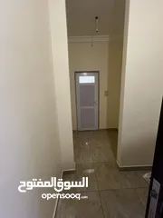  9 شقة كبيرة بمدخل مستقل تشطيب ديلوكس للايجار (مساحة 150م2)