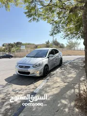  5 هونداي اكسينت.