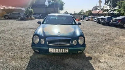  23 mercedes clk 200
