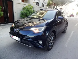  4 Toyota Rav 4 2.5 L 2018 Green Agent Maintained Zero Accident Full Option Urgent Sale