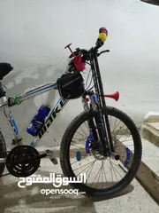  8 بسكليت جنط 26 ما فيه ولا غلطة البسكليت بحالة الوكالة استخدام6  البسكليت عليه علبة مي والي بتمسك عل