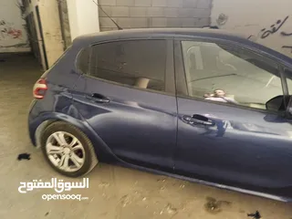  5 بيجو 208 مقلوبة 2020