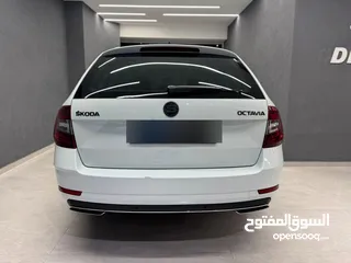  11 Skoda Octavia station