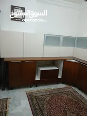 11 مطبخ خشب جوايكو مميز شبه جديد للبيع بالسعر مميز جدا المطبخ عبارة عن 3 واجهات بحالة الوكالة مميز جدا