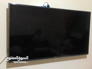  1 شاشة للبيع LG مستعمله استعمال شهر