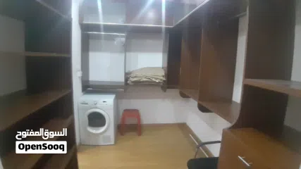  7 شقة كبيرةمفروشه في الجفيرمن غرفتين تملك حر للبيع