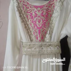  15 فساتين وثواب اي واحد خمسه دنانير