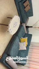  2 طقم معيشة خشب زان بحالة جيدة للبيع