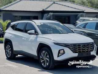  3 هونداي توسان 2022  فل اضافات بدون فتحة سقف  فحص نخب  عداد 22 الف كيلو  الجب كرتونة