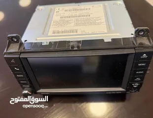  2 شاشة جيب شيروكي اوفر لاند 2012 اصلية للبيع