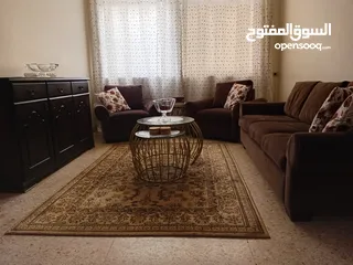  8 عفش بيت بالكامل للبيع بحالة ممتازة جدآ لداعي السفر